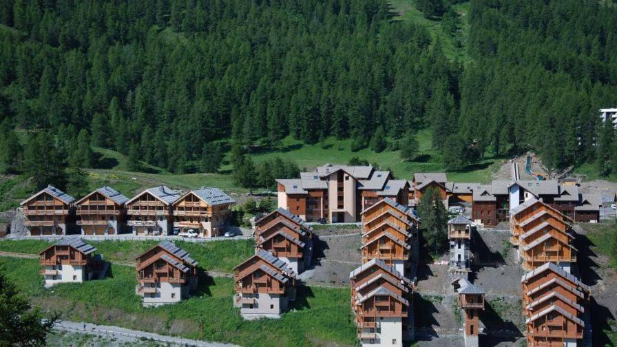 Апартаменты Appt Le Hameau Des Rennes 4 Etoiles Pieds Des Pistes Piscine Interieure Exterieure Вар Экстерьер фото