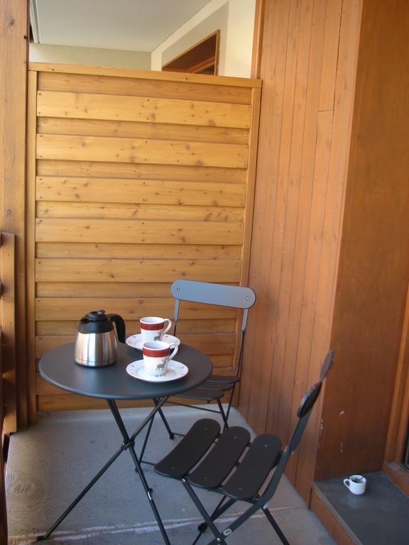 Апартаменты Appt Le Hameau Des Rennes 4 Etoiles Pieds Des Pistes Piscine Interieure Exterieure Вар Номер фото
